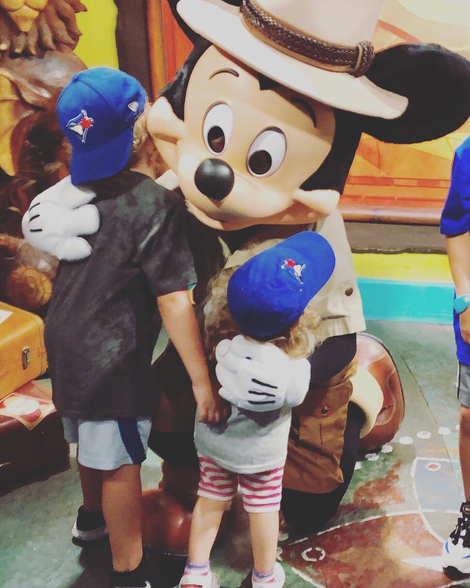 trishstratuscom's tweet image. Disney was magical✨
.
Special thanks to #disneyviptours for making it that much more special!❤️