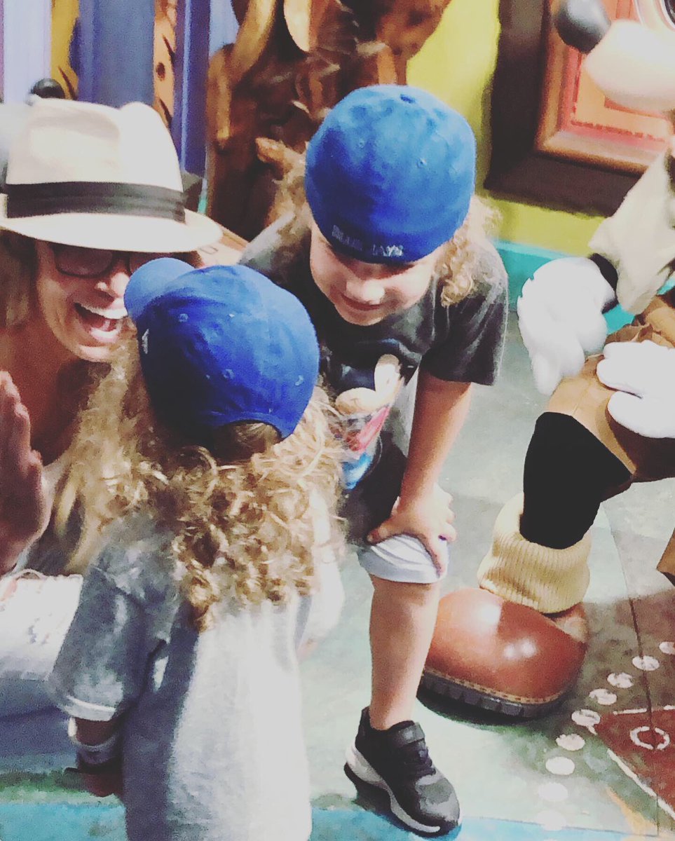 trishstratuscom's tweet image. Disney was magical✨
.
Special thanks to #disneyviptours for making it that much more special!❤️