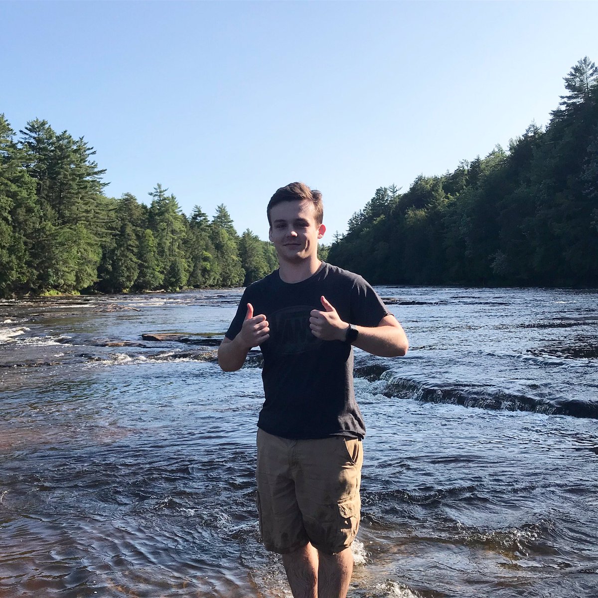UMichStudents's tweet photo. Hey everyone! This is @SpenceWould and I’ll be taking over the account for Welcome Week here at Umich! Some things about me:

- I’m a sophomore majoring in Economics 

- I run the twitter account for @MaizeRageUM and @UMichZone 

- And I’m a @umichmcsp Peer Mentor!

Go Blue! 〽️ https://t.co/X4arRne0MW