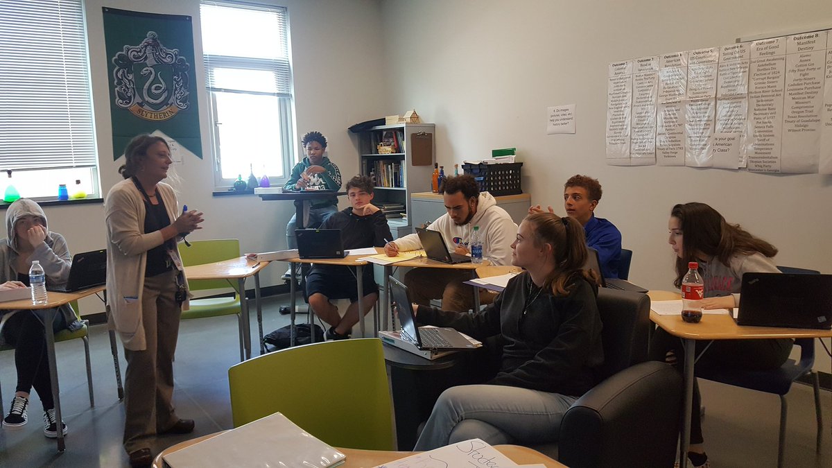 The fabulous Ms Martin The Librarian came to teach my American 1 kids about #ncwiseowl &amp; research today. <a href="/BCSCommunityHS/">Community HS</a> 
<a href="/BuncombeSchools/">Buncombe Schools</a>