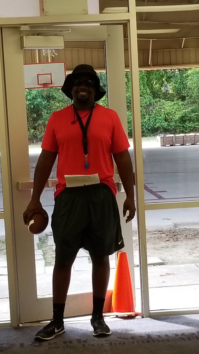 VisualArts_RSPA's tweet photo. #official coach...RSPA Football https://t.co/2Vi5MJwaWM