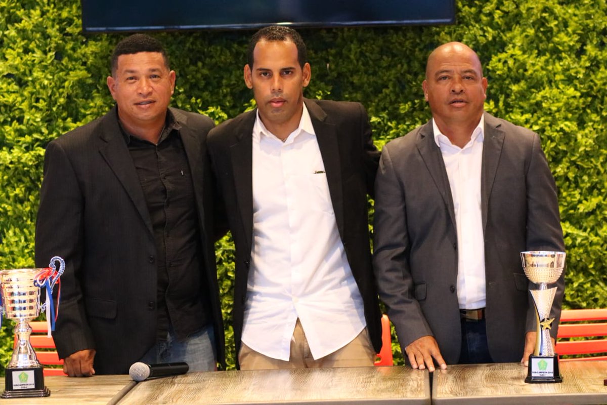 PromesasdelO's tweet photo. Comité Organizador conformado por personas de fútbol: Jorge Santos (@santosfisico22), Marco Antonio Rodríguez y Christian Chávez (@eliecerPTY507).

La fiesta del fútbol se vive en las canchas ⚽🏆 https://t.co/gtNgE0wpjd