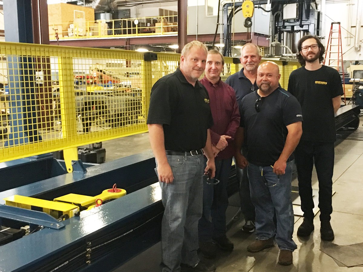 ChantEngineerCo's tweet photo. It’s been another busy Monday. Shipped out a highly customized horizontal test bed to one of our customers today.
We also had a great visit with our customer last week.
#testbed #testingmachinery #wirerope #rigging #tensiletesting #chant #breaktest #customized https://t.co/6xY44HZjFw