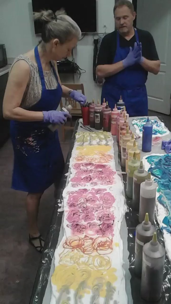 PACHospitality's tweet photo. π₯@sedonafunteam Dept. @ardaorg
https://t.co/S7TizqXtxp
Our Silk Scarf class, SHAVING cream method is always a big hit!
#PACSUMMERFUN
#STAYVACATIONED
@diamondresorts https://t.co/AE1fiTGEgM https://t.co/OgmcaSIMXw