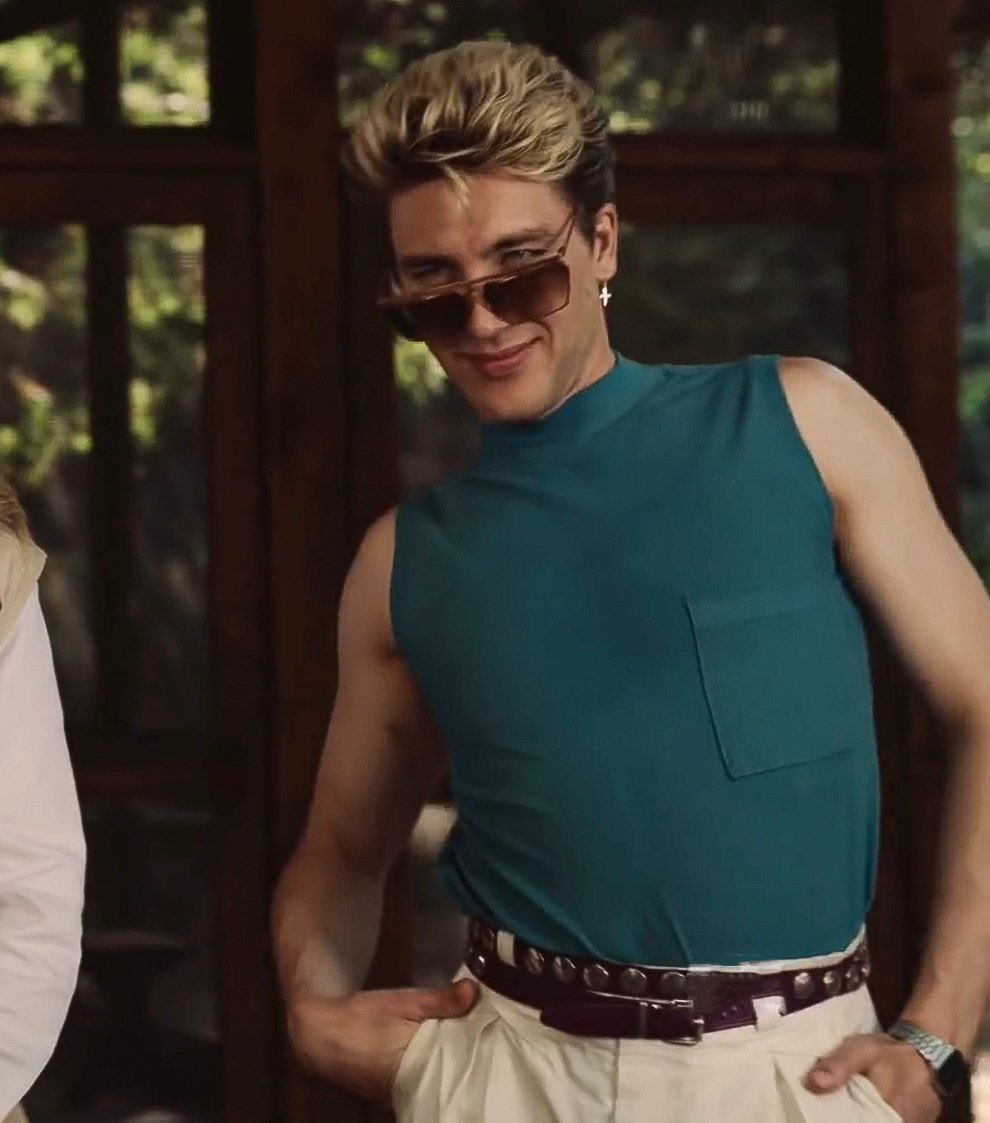 CodyFernHQ's tweet photo. 📸ㅣStills of Cody's fabulous outfit from the 1984 trailer. 

*Edited by our team, please credit if used. https://t.co/FLPGjLt6k4