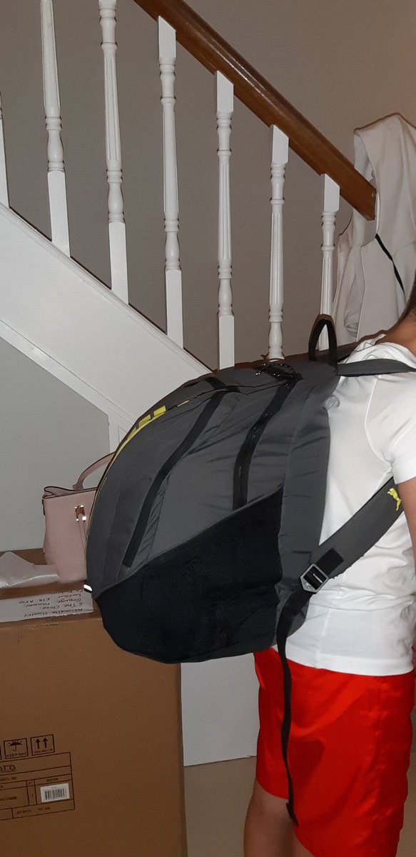 TheLirMan's tweet photo. 18kg or 39 3/4 pounds or just shy of 3 stone. School books for 1st year. Still 4 books outstanding and does not include lunch box, water bottle, copies or hardbacks. @McHughJoeTD #backtoschool #backpain https://t.co/0n4mkm8bBA