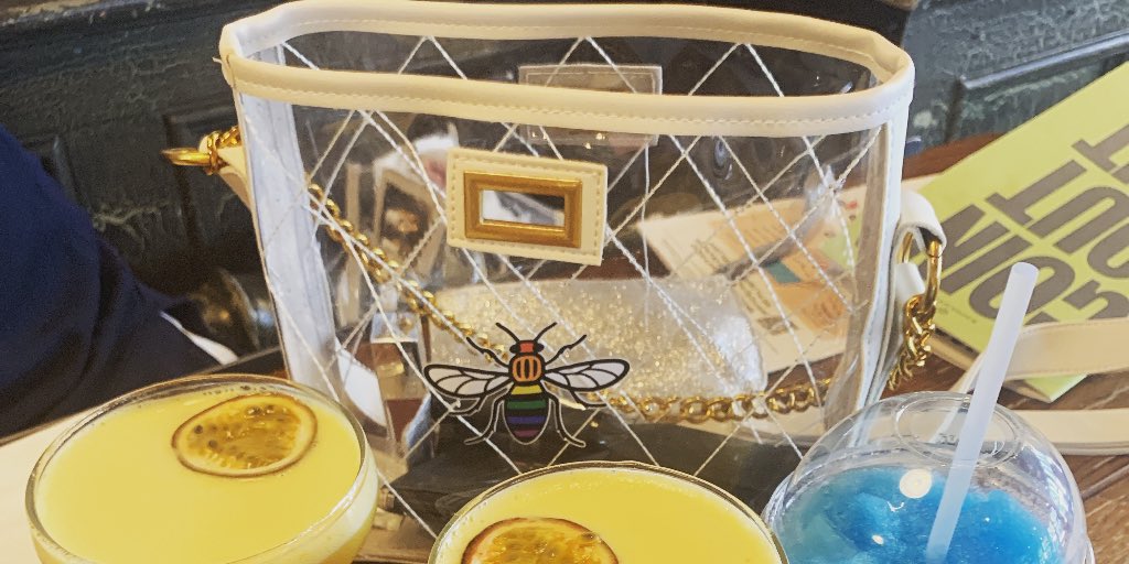 TrolleybeezUK's tweet photo. Received lots of compliments for my #beeclear bag #Manchesterpridelive If you’d like one, please get in touch #white or #pink We need to be more #ultraclear on our safety. #charity #totestransparent #beesafe https://t.co/hWJs720TOj