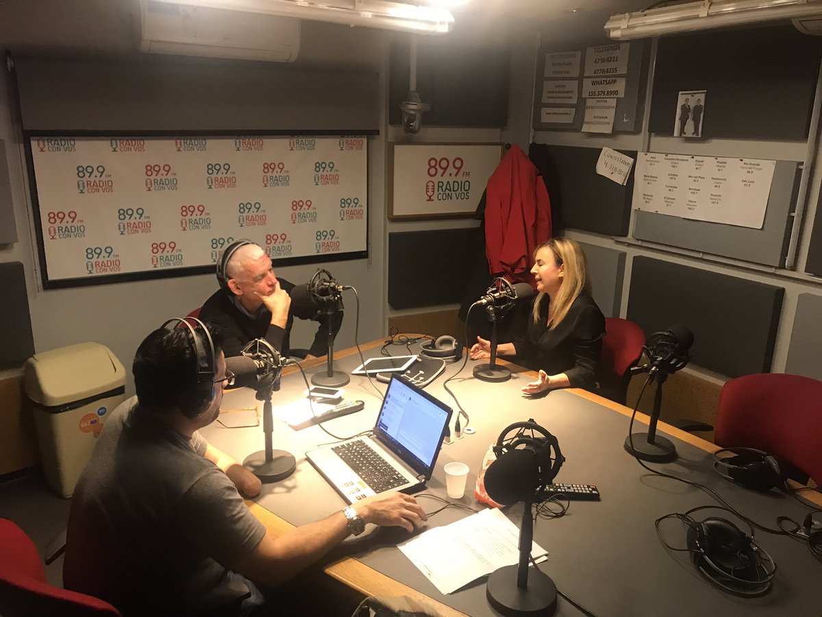 __RADIO EN VIVO__ La licenciada en psicología Verónica Gomelsky fue invitada por <a href="/MazzucaMacu/">MacuMazzuca</a>, conversaron sobre los vínculos, las emociones y sus manifestaciones en el cuerpo. 
<a href="/radioconvos899/">Radio Con Vos 89.9</a> 
#prensa #radio #psicologia