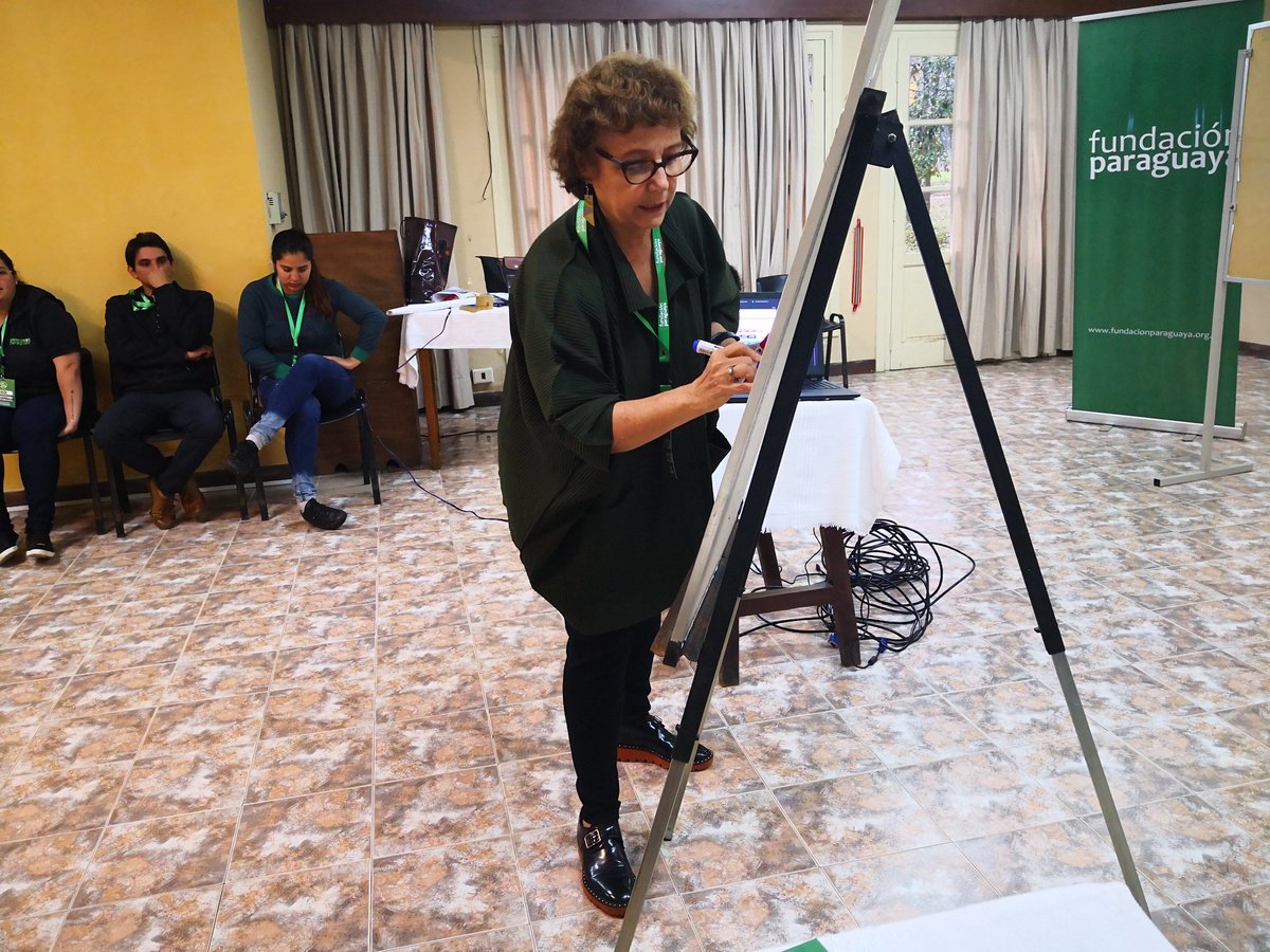 Compartimos algunas imágenes de lo que fue la primera jornada del "Deep Dive" de  #EmprendéParaguay de la mano de #IMAGO 😊😎👏 #yepinaction