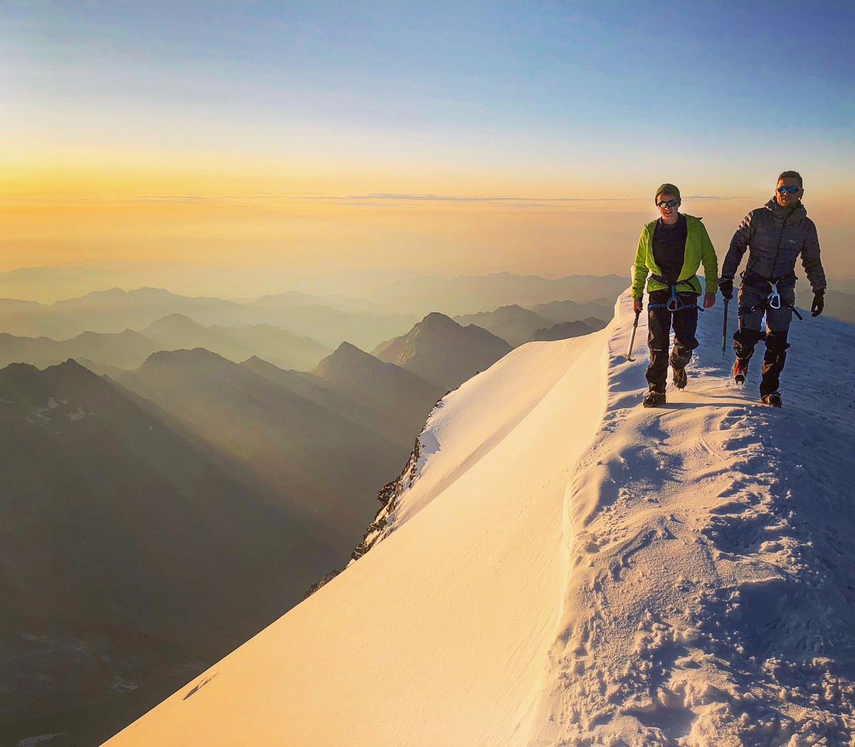 LaurenceKC's tweet photo. Building a company is the biggest challenge an human can take on. The second is pushing your body to the limit, tomorrow I attempt to summit Mont Blanc with my brother @AKemballCook - @ 4,810m high. training all week so feel ready. 👍👊 https://t.co/4LVDJktbvn