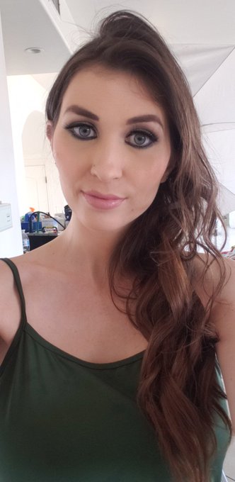 Waiting to go on set for @DevilsFilmXXX https://t.co/8AKV1slurz<a class="tags" href="/tag/devilsfilmxxx">@devilsfilmxxx</a>