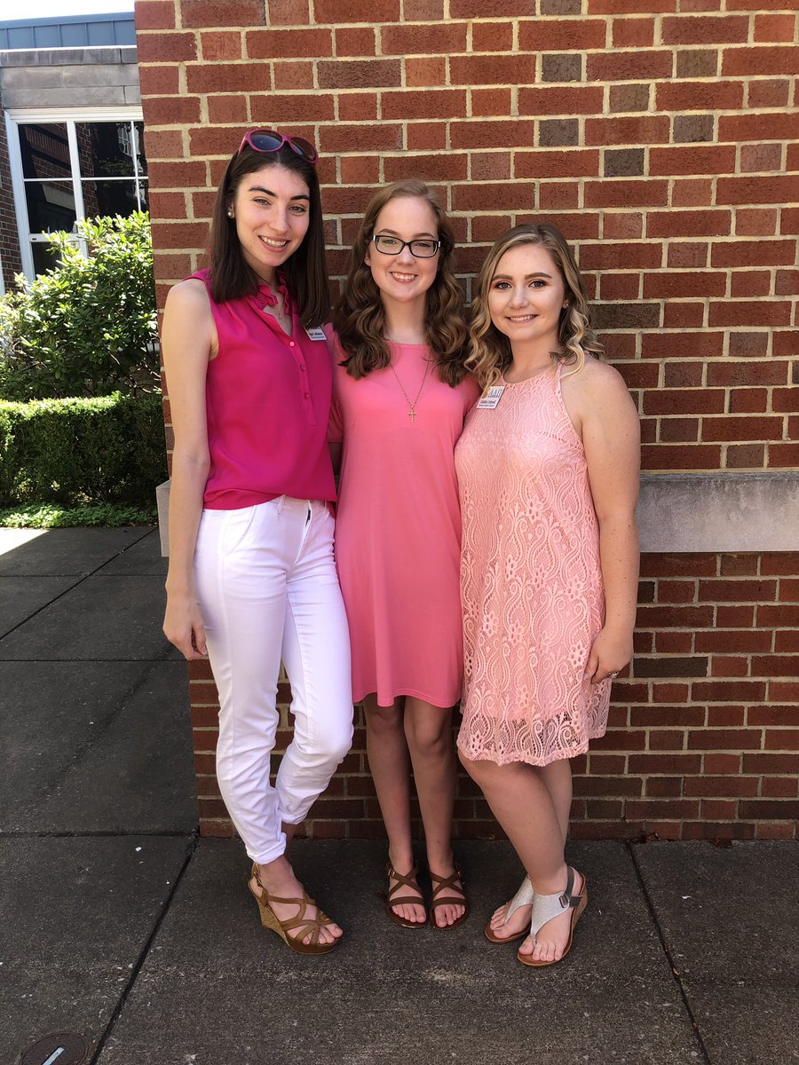 wvwcADPi's tweet photo. Happy first day of classes! These pretty pi’s were nothing but smiles about being back!
-
-
Also, don’t forget to come to Holloway tomorrow and join us for some soda and ice cream from 5-7! We hope to see you there! <> https://t.co/v4HhW2k2sm