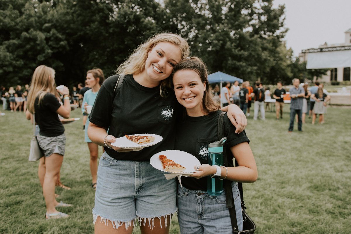 isusalt's tweet photo. Students, we're so glad you're back in town! Stop by Central Campus in between classes tomorrow from 11am–2pm for the Two Buck Lunch. Bring $2 and enjoy 2 slices of pizza and a pop. See you there! https://t.co/YRFu3OzeXn