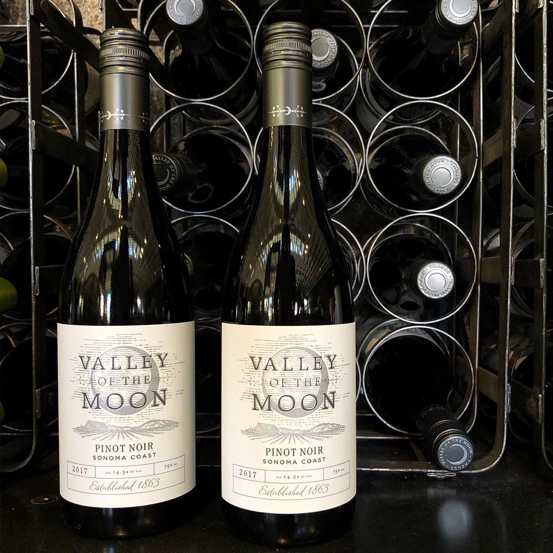 ValleyoftheMoon's tweet photo. Sign up for our newsletter to catch all the news about upcoming wine releases and events. https://t.co/Y6qZzBJUA7 #sonomawine https://t.co/jG7gIiBfEx