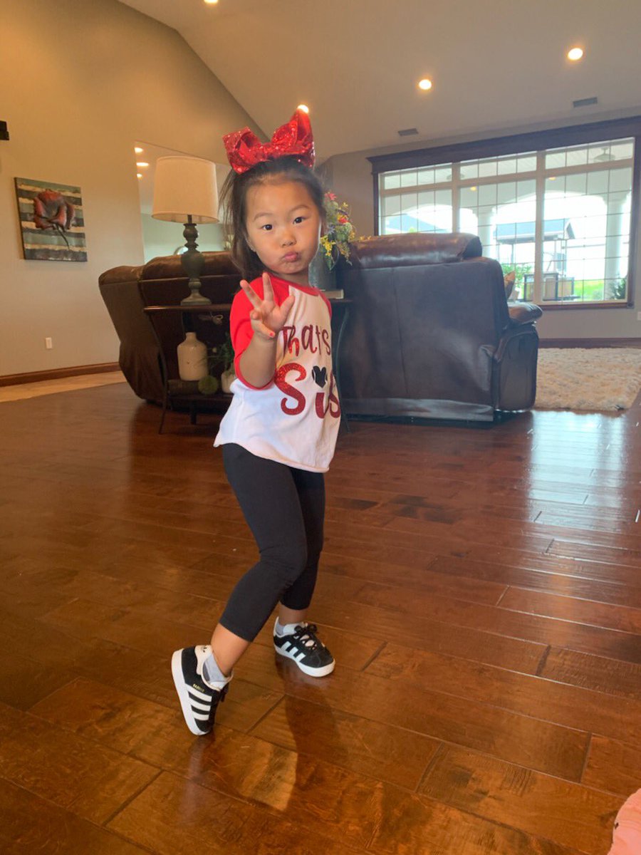 LoganGraber1's tweet photo. Macie is 3 (going on 15).  Ready for her big sister’s volleyball game. https://t.co/xPHgYKTOAe