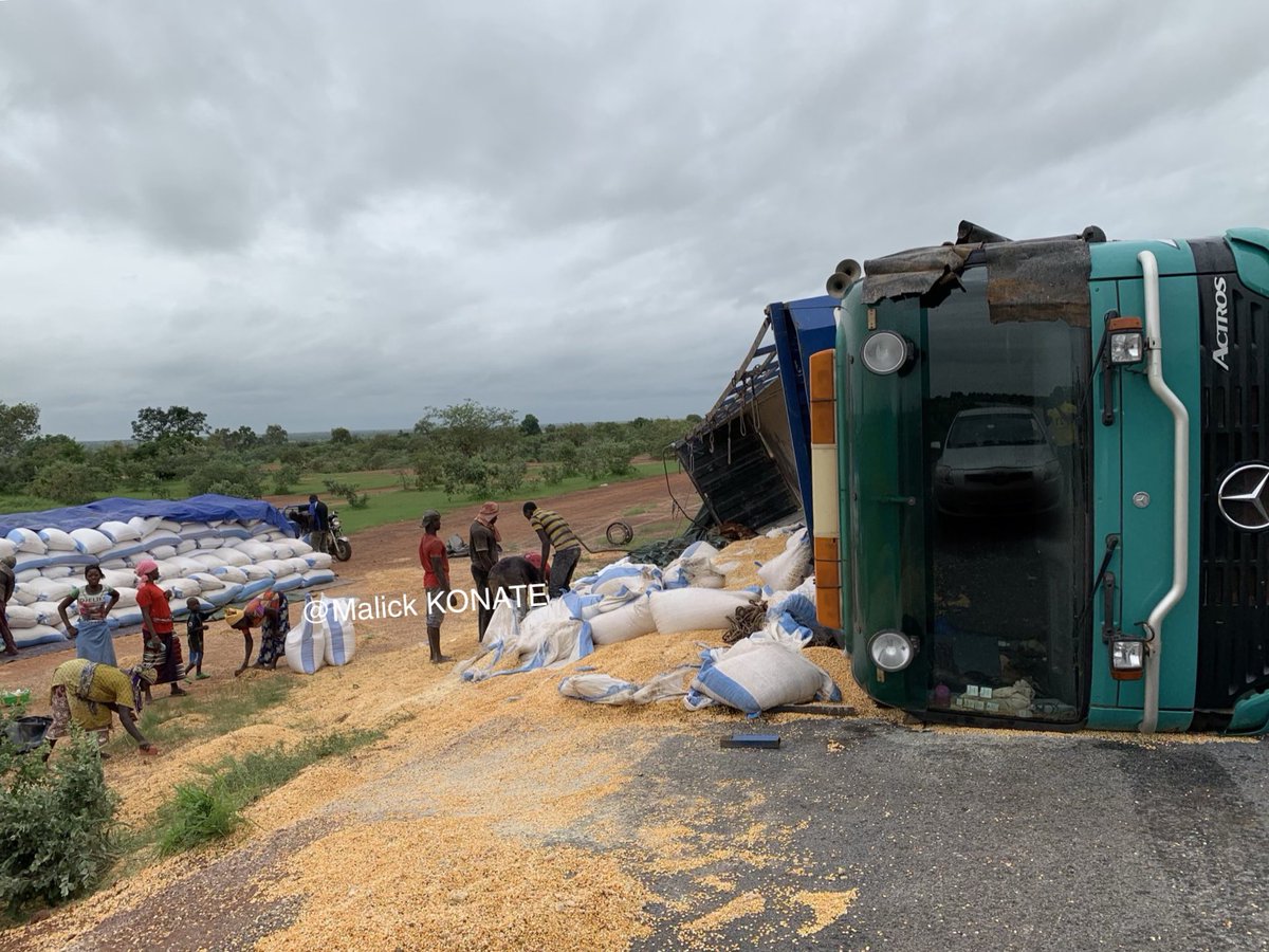 konate90's tweet photo. 7/7 Quelques images de la route Kati-Kolokani-Didiéni.
#RouteKayes #RN1 #RN3 @GouvMali @YayaBSangare https://t.co/GqOTROGFva