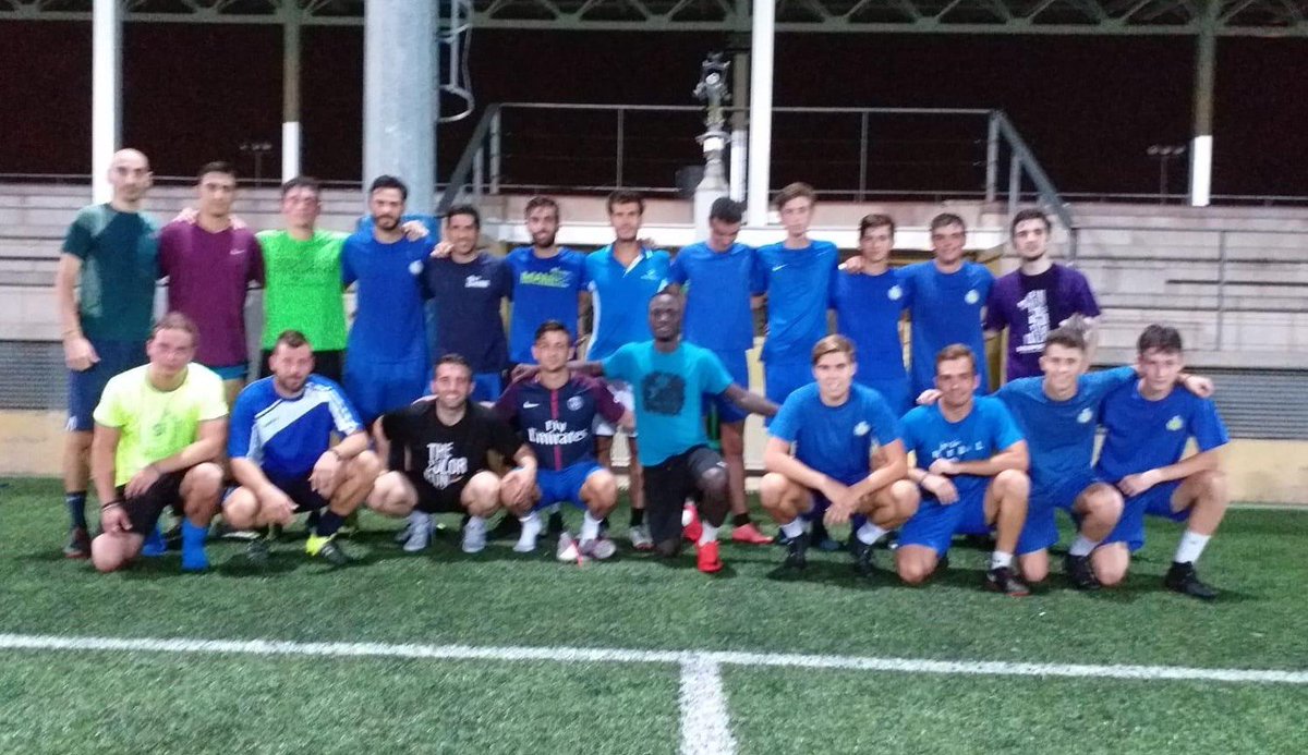 AtleticSantJust's tweet photo. 🔶🔷 FILIAL

🔥 Primers passos de l'equip filial, que competirà a 4CAT

✅ Dirigit per @santjo11 

👏 Format per jugadors del poble disposats a fer-se grans des de l'últim esglaó del futbol català

#ForçaAtlètic https://t.co/Mw51zYCXiQ