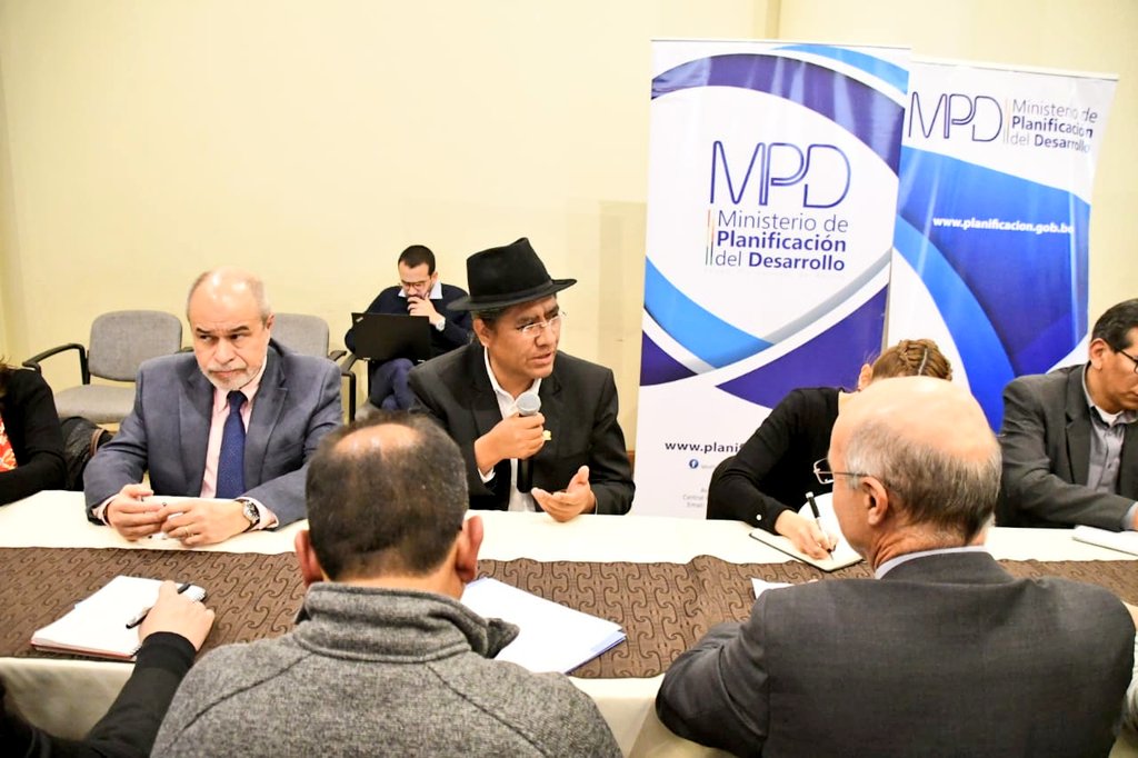 DiegoPary's tweet photo. Hoy nos reunimos con representantes de organismos de cooperación internacional en Bolivia para coordinar acciones a corto, mediano y largo plazo que permitan dar una atención integral a la Chiquitania. #UnidadEnLaAdversidad https://t.co/XzTHQq74jz