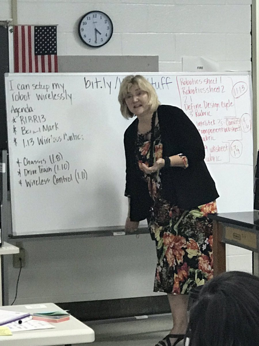 LaShawnHawley's tweet photo. Mrs. @pamelalhuff, #CTE Department Chair leading an awesome PLC for the #CTE Team at @VanceCountyHS on ”Practicing Essential Questions.” #goCTEvcs #CTEForNC #VanceCoProud #VCSTogetherWeWin https://t.co/bwJld9EbRW
