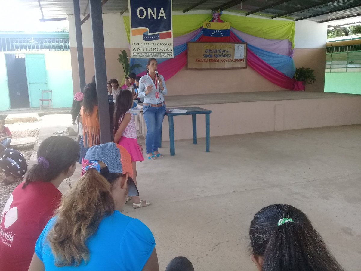 ebproin70's tweet photo. Inicio del agosto de paz.  Circuito N°4 Simón Rodríguez. @EducativoN @SusanaSayegh @adrizg88 @naguiar03 @municipio_5 @MPPEDUCACION @munozeducguaric @psuvaristobulo @NicolasMaduro @josemvasquez https://t.co/pHbzvSd6Z2