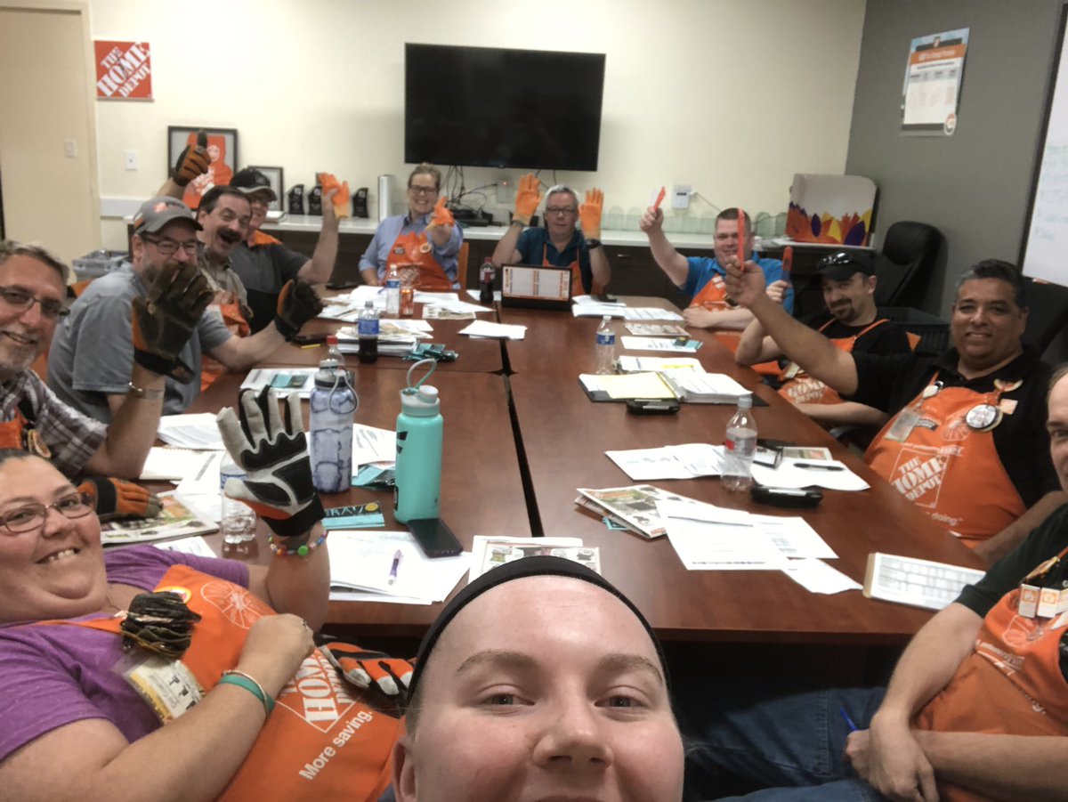 Talking Safety during staff at #THD2802 because #safetyispersonal to all of us!!! <a href="/warre_avalon/">Avalon J. W. Hutchinson</a> <a href="/gopher006/">Anthony Pacheco</a> @CiciColehour <a href="/AKaselnak/">Robert</a> <a href="/kjmmsp/">Kris Martinsen</a> @2802APSNathan