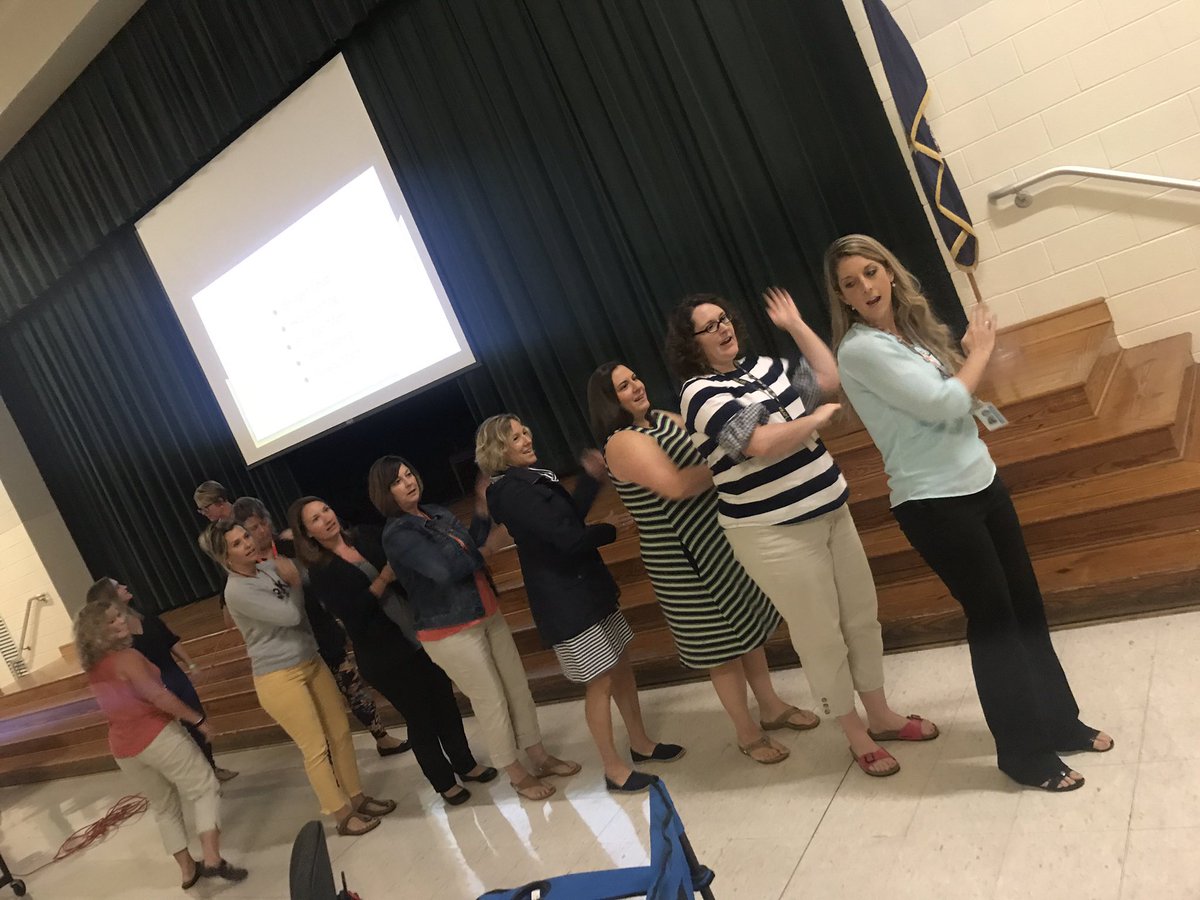 nstreet_teaches's tweet photo. Rhythm and Arithmetic PD this morning! Engaging and creative ways to get our students to love and learn Math. โ๏ธ๐๐ผ Great job @MrsChappsClass & @wilde_class #mathmovements #seeusSOAR https://t.co/EbtrNmU9TZ