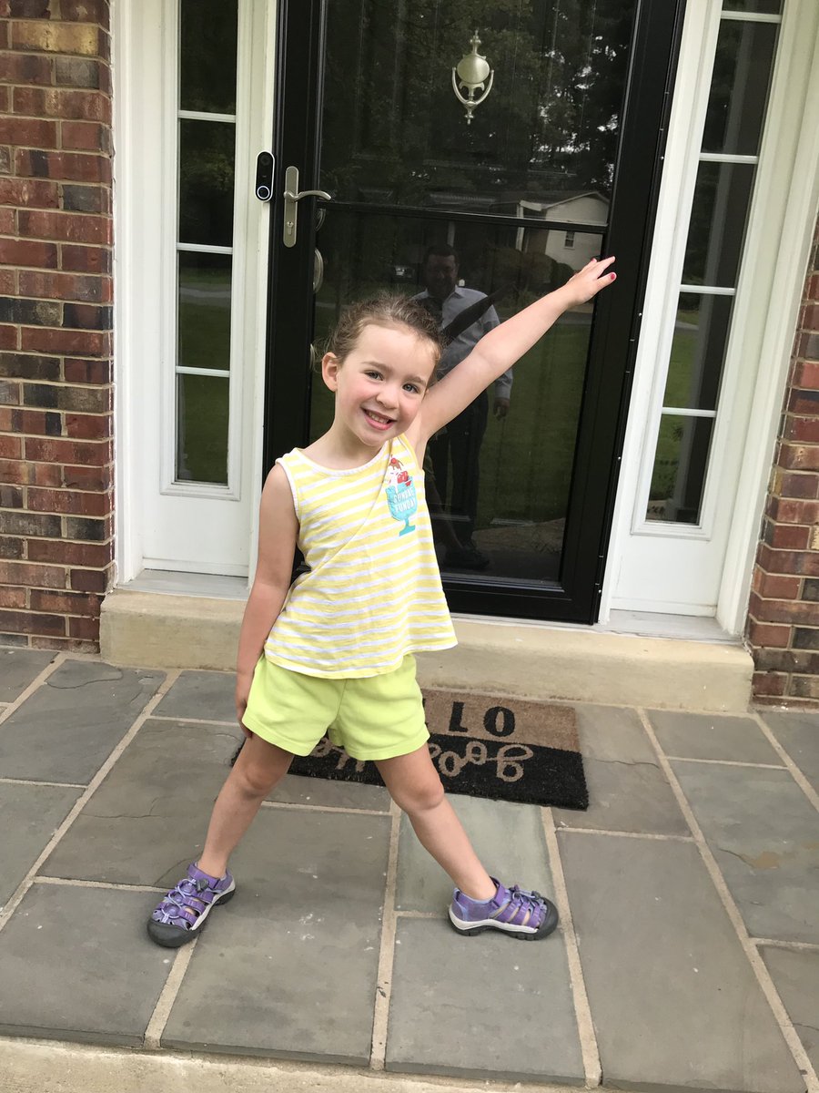 lbkmeen's tweet photo. Our first baby heads off to Kindergarten! #FHESfamily https://t.co/Smg2ertfgU