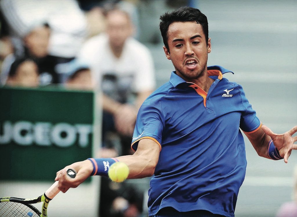 DellienFans's tweet photo. @hugo_dellien consiguió hoy una de sus victorias más grandes, logró avanzar a la segunda ronda del mítico US Open, INMENSO! 

Ahora toca el ruso Medvedev, uno de los candidatos al título.

#UsOpen  #Imcruz #TigoSports   #TeamLBC #TeaminBest #USOpen #USOPENxESPN #USOpenNow https://t.co/OaZZnwUkJ2