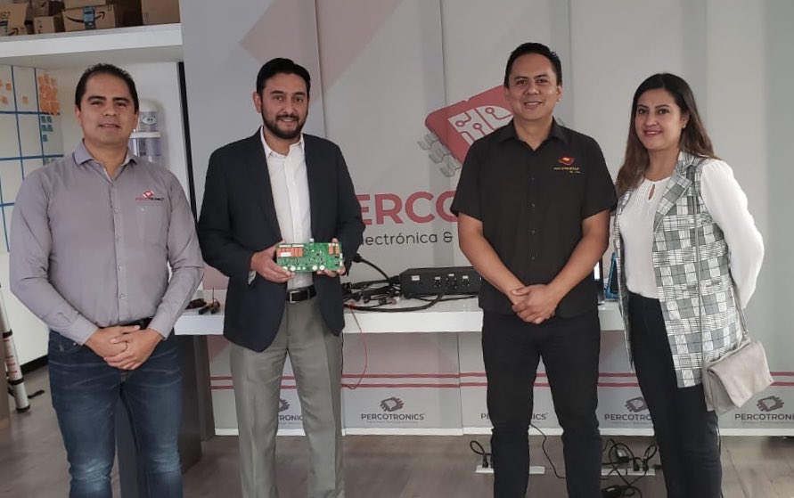 dlegarda's tweet photo. En visita a #Loja pudimos conocer de cerca a empresas exportadoras #Induloja @Forestea_ y #Percotronics para ofrecer respaldo institucional @Fedexpor y posterior agenda en la cuidad; es motivante ver esfuerzo y crecimiento de empresas con miras mercado externo 🇪🇨🌎 @RichardM_A https://t.co/mbl8Ff8NXh