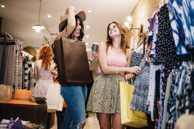 Jet_Label's tweet photo. How can RFID labels help your apparel and fashion business? Click here to get the facts: https://t.co/S28Bw23qJ1 https://t.co/gfFnraxghL