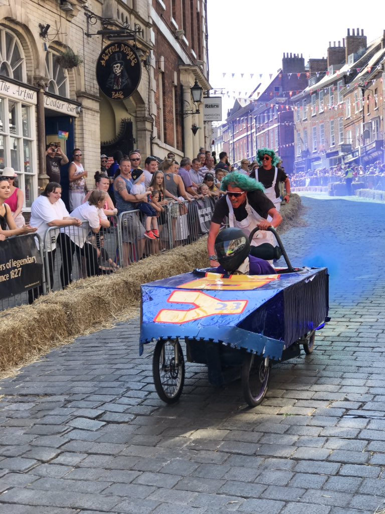 The #soapbox designs were awesome at The Micklegate Run Soapbox Challenge 2019 🏁🏃‍♂️🏃‍♀️ #York #bankholidayweekend @MicklegateRun #Yorksoapbox #York #MicklegateRun #MicklegateSoapbox