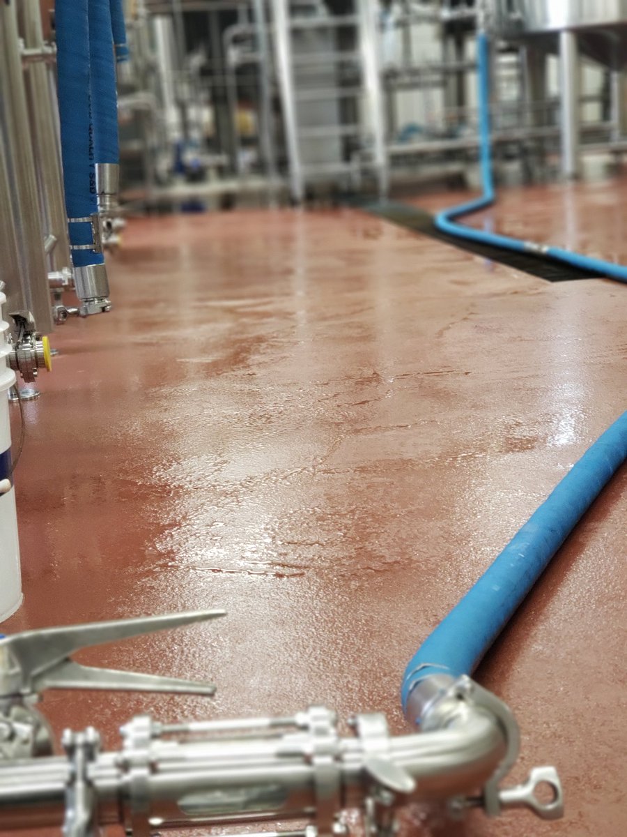 Columbia_Craft's tweet photo. Wrapping up a long Monday, tanks ready for double brew tomorrow. Thank you @kw_beverage for the big help today! #BrewSC #DrinkCola #ColumbiaSC #FamouslyHop https://t.co/oZc9OYvIkC