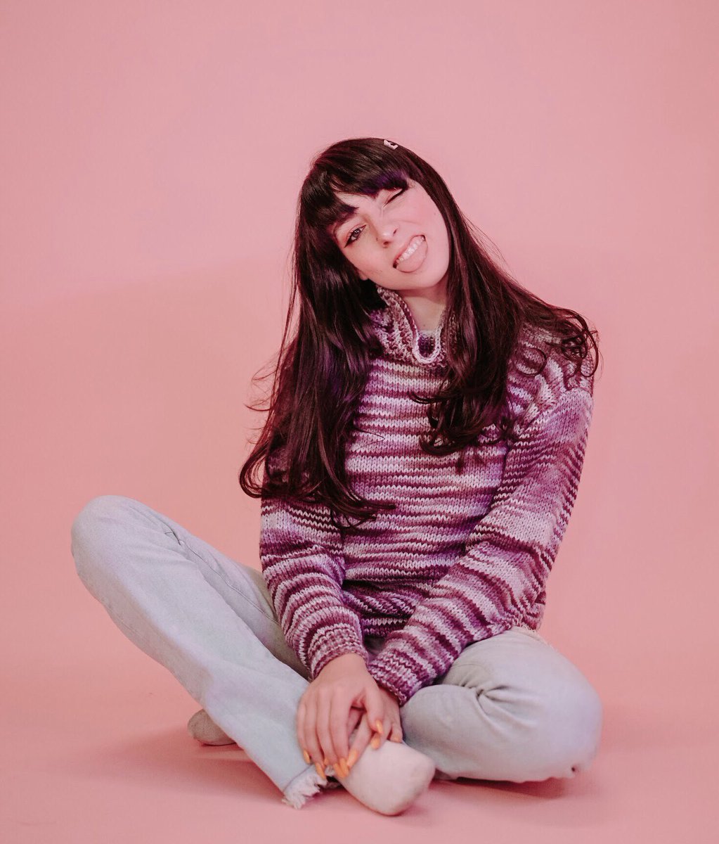 SooOooo excited for u guys to hear this music💗⭐️💿