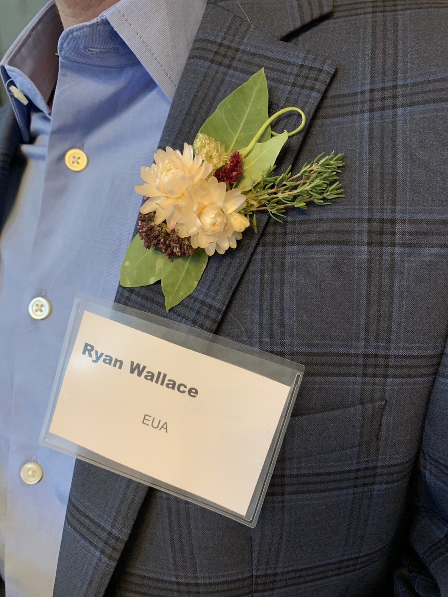 JaneC_EUA's tweet photo. Thanks to Interlock Construction Corp for hosting @EUA at the @dplfriends #bookloversball Patron Party. We had a blast! #wearableherbs #cableland #bardattheball #libraries. https://t.co/e2T7WQPkVT