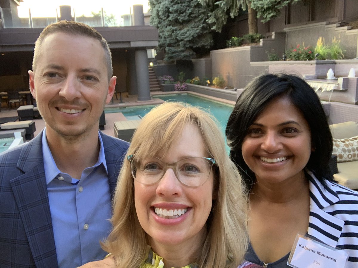 JaneC_EUA's tweet photo. Thanks to Interlock Construction Corp for hosting @EUA at the @dplfriends #bookloversball Patron Party. We had a blast! #wearableherbs #cableland #bardattheball #libraries. https://t.co/e2T7WQPkVT