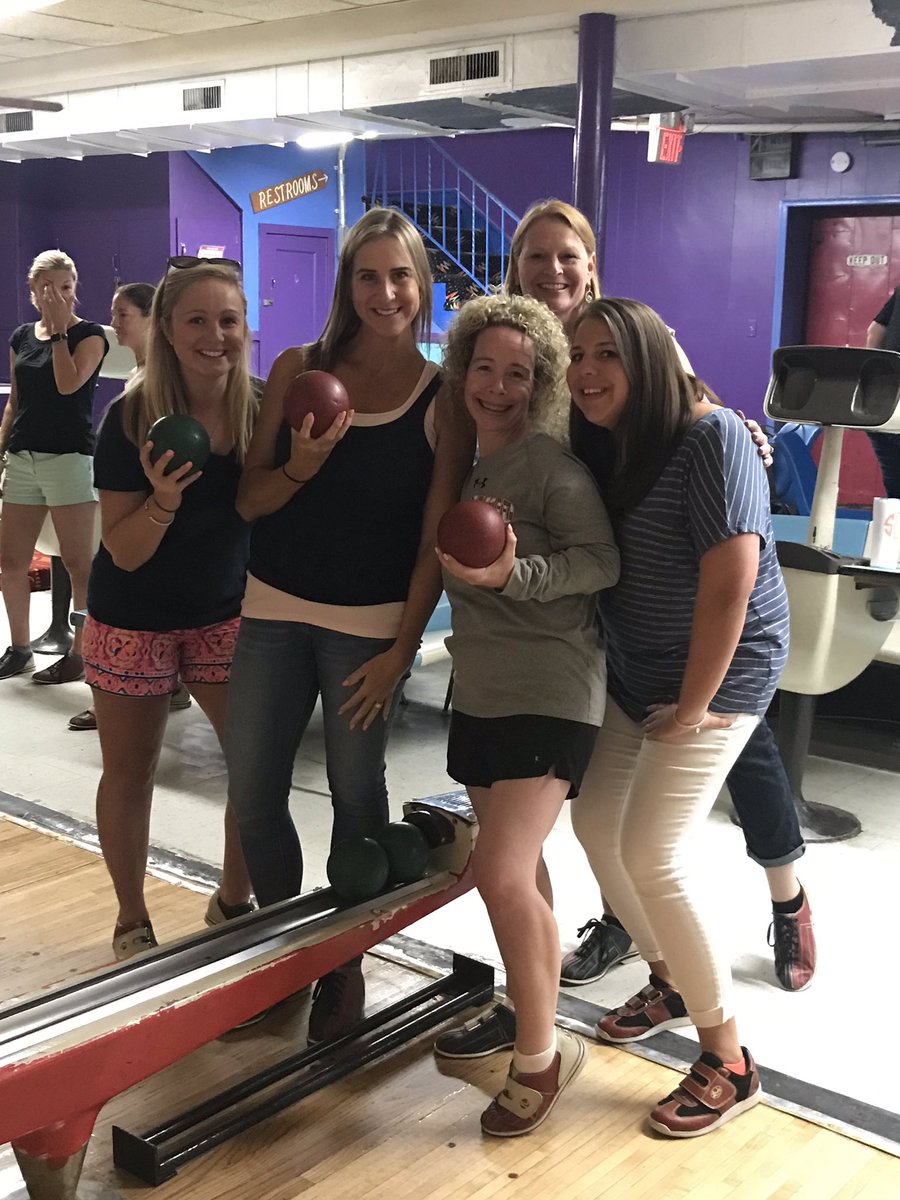 RiderwoodES's tweet photo. What a fun time building a team! #bowling https://t.co/C5P1AdLc71