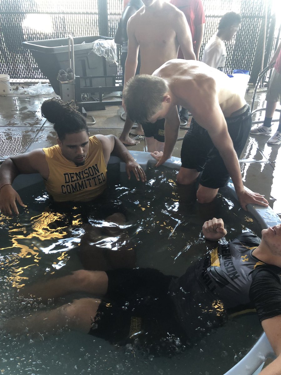 Coach_Quate's tweet photo. Using the @getcolddaddy ice baths.  Awesome investment.  Gotta get right before #Bota https://t.co/c8DG2lZx5x