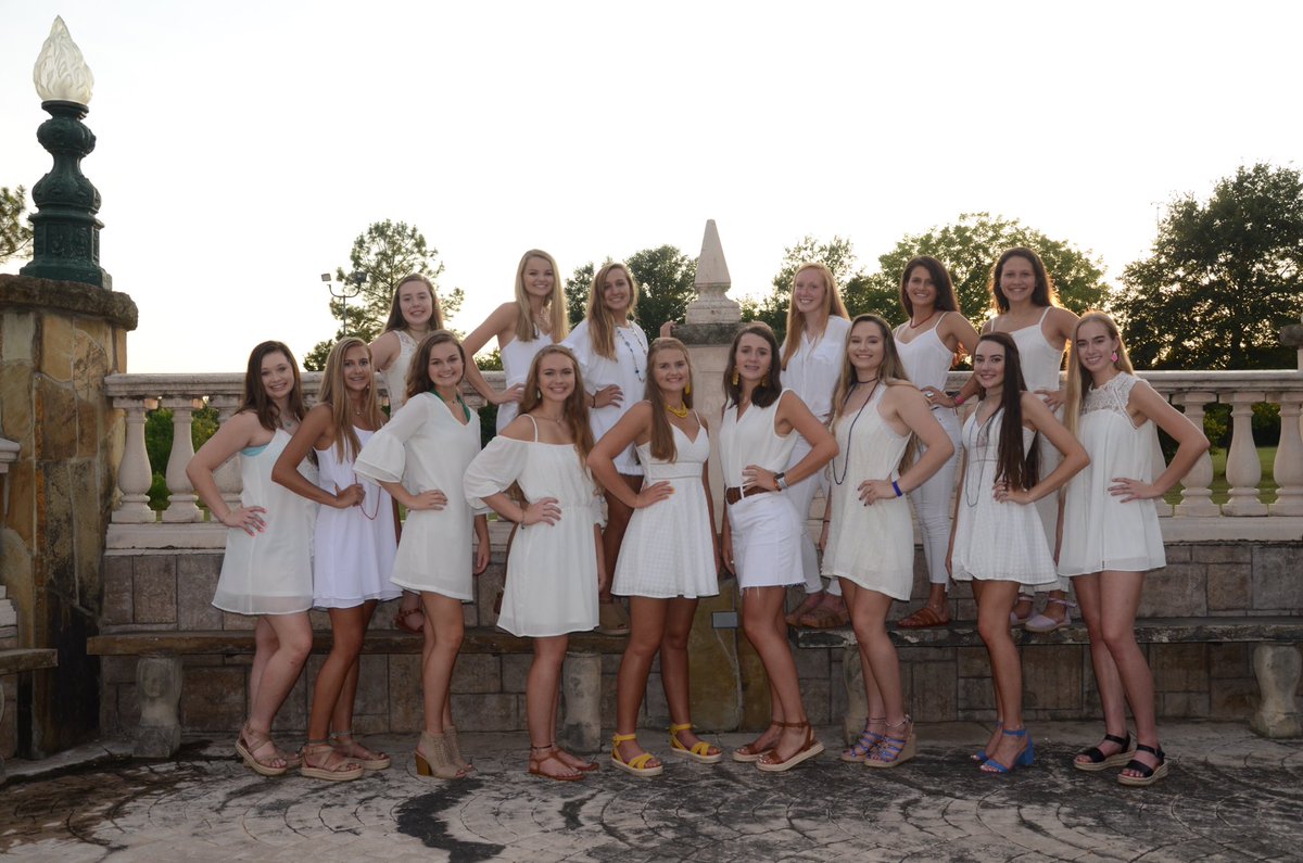 IT’S GAME DAY TOMORROW <a href="/6/">Adrián Lamo</a>!! Come out and be loud!! Parent night will begin right before the varsity match. #Makeourmark 💚🤩😍