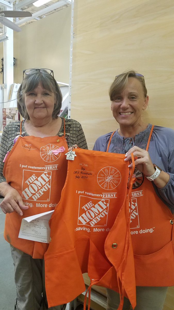 DoriaTHD0139's tweet photo. Congratulations Randy DS of the month and Joy OPS associate of the month. Thank you both for living the Orange Promise everyday! @altamarie1316 @DallasDees @Tyler_PeekTHD @BirchfieldDrew https://t.co/MmDBMXJla7