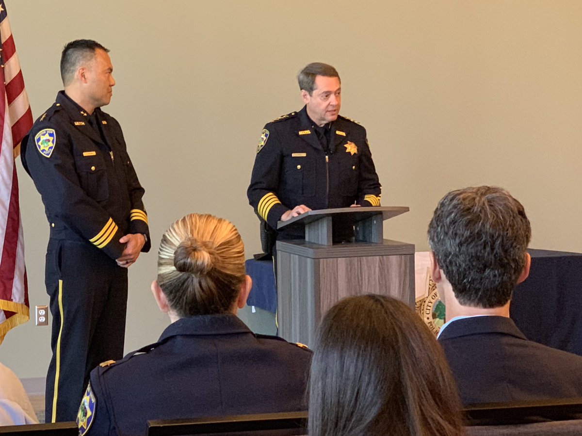 25sam16's tweet photo. Representing @SanMateoPD at the ceremony formalizing my friend and fellow #BALESMG founder @chMtnViewPD ‘s well-earned promotion to Deputy Chief. Future of @MountainViewPD is in great hands! https://t.co/SZ8VC7j82l