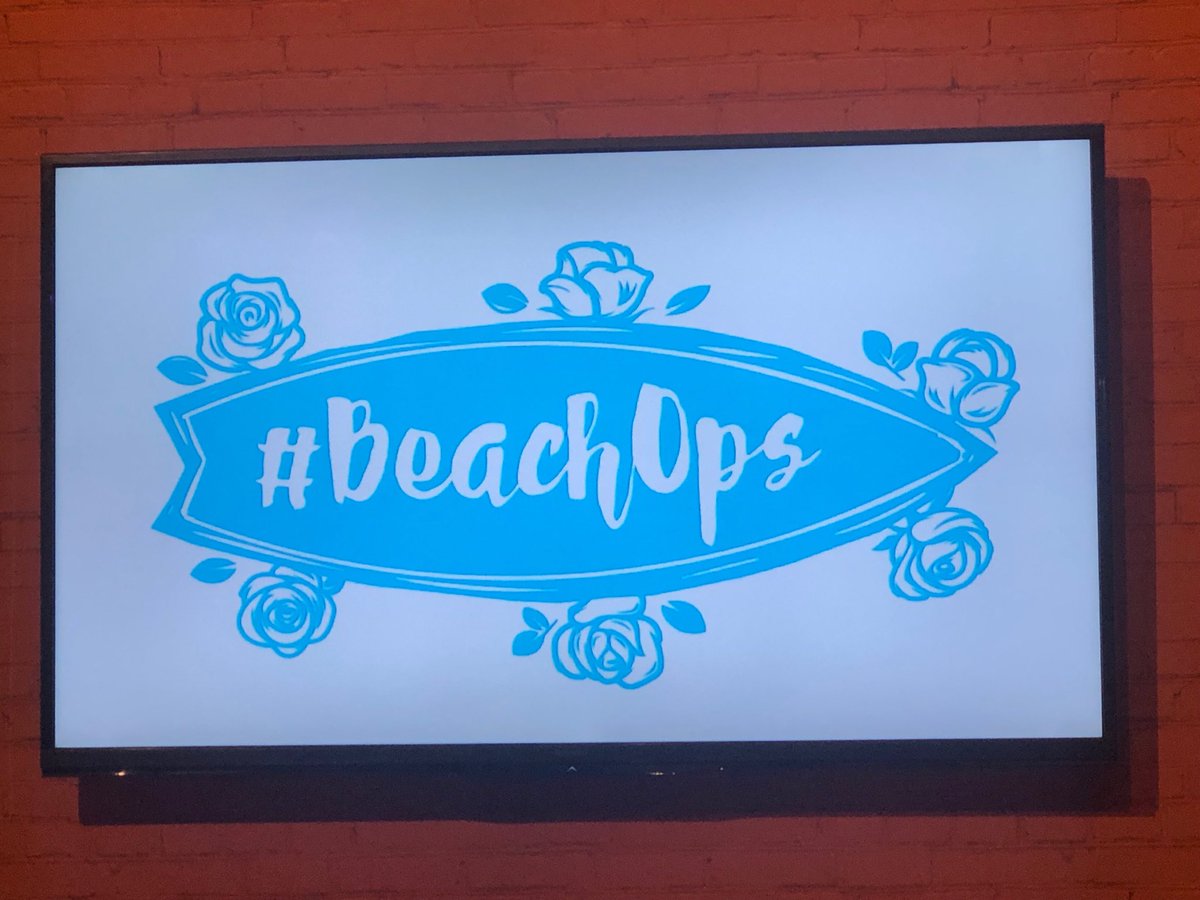 WavefrontHQ's tweet photo. ⁦@mrz⁩ rocking on stage! #culture of #beachops. #SRE #WavefrontHQ @VMworld #Analytics #distributedtracing #metrics #histograms #anomalydetection https://t.co/IQ7AZpTLnb