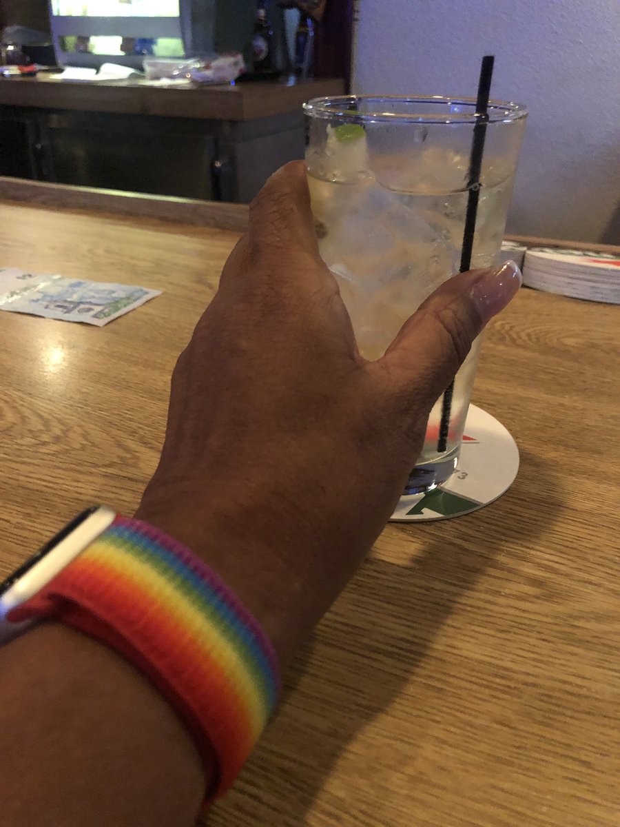 shaeyd's tweet photo. Sorry if I missed you all but my day ends after most Happy Hours. But I wasnβt going to miss the first event even if it means getting my drink on solo. #YOLOSOLO #Whatsupportlookslike β #BermudaPride2019 #WeBelong π§π²π³οΈβπThanks Caseyβs Bar & Lounge #Bermuda https://t.co/ANbU9wUvw0