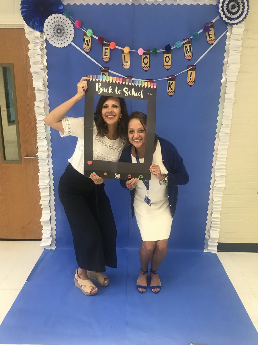 Our first day of school picture! Year 4 as principal <a href="/laura_makey/">Laura Makey</a> and year 3 as assistant principal! #dynamicdolphins