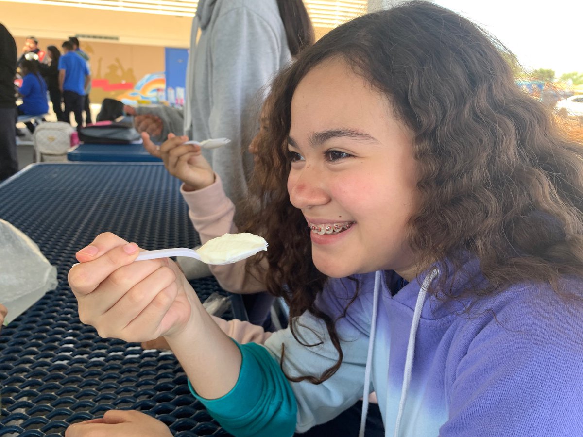MrsMcCarter3's tweet photo. 8th Graders Making Ice Cream https://t.co/8EycOIlMl6