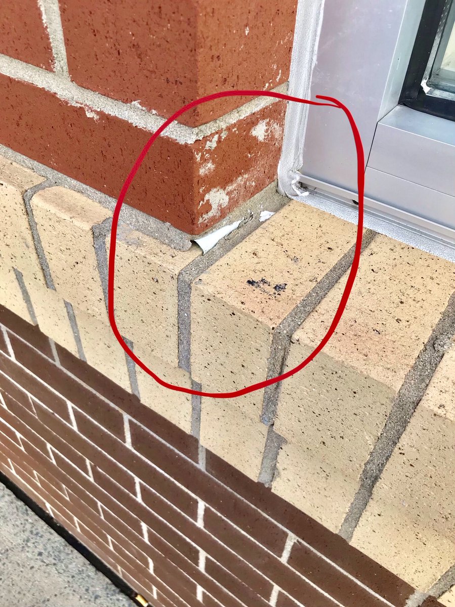 Hartsell79's tweet photo. Masonry Fail. That flashing isn’t going to do much good outside of the brick. Picture taken in Mint Hill. Do it right or don’t do it at all. @mcaa @MasonryMagazine https://t.co/lscshSSncw