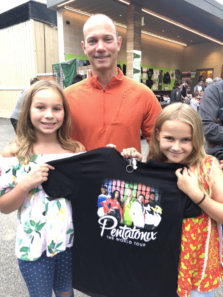 Their first concert! 
#pentatonixworldtour