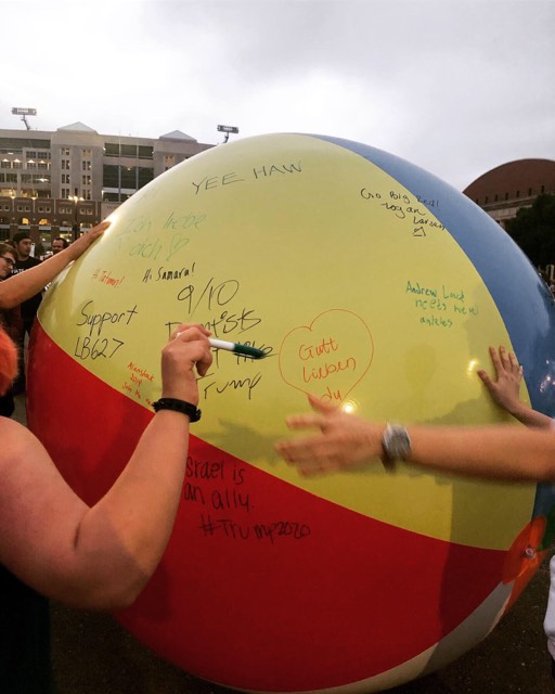 Liberty4Ne's tweet photo. We at #CornhuskerYAL had a blast at #BigRedWelcome yesterday evening. The Free Speech Ball stole the show by allowing people to exercise their First Amendment Rights. #MakeLibertyWin
(Seriously the t-rex is awesome, tho.) https://t.co/Lg0xGq1Qzv