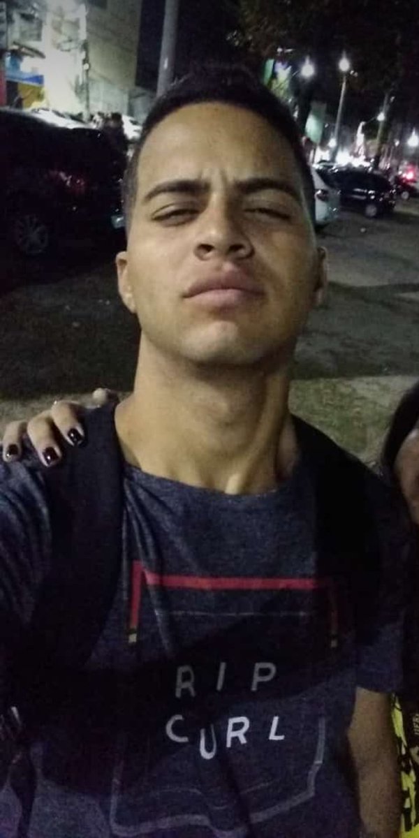 Well_Salees's tweet photo. Quando eu fico com o cabelo "baixo" eu fico um homão da porra https://t.co/IX9zsfQFUl
