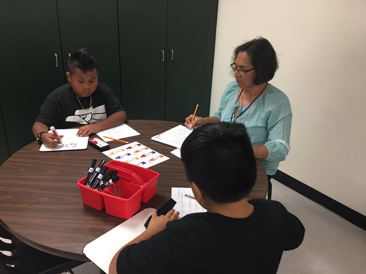 Getting our Guided Math groups off to a strong start! <a href="/PatlanES/">Patlan Elementary</a> <a href="/lindajguz/">Linda Guzman</a>