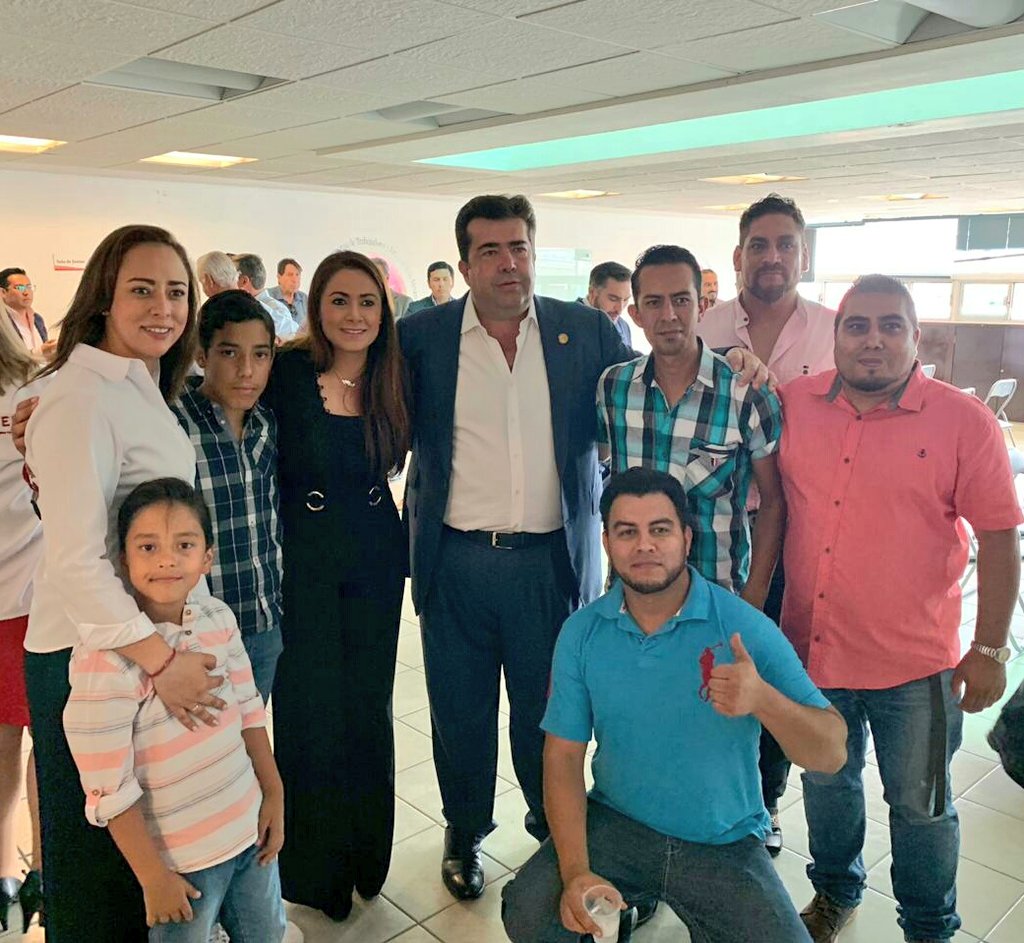 PedrohacesO's tweet photo. La sede de #CATEMAguascalientes tuvo madrina de lujo, nuestra amiga @TereJimenezE, Alcaldesa de la capital del estado. Jóven ejemplo por su compromiso y labor diaria.  

Compartimos el objetivo; ¡esta ciudad tiene mucho por seguir dándole a #México! https://t.co/sL4ZuveKUh